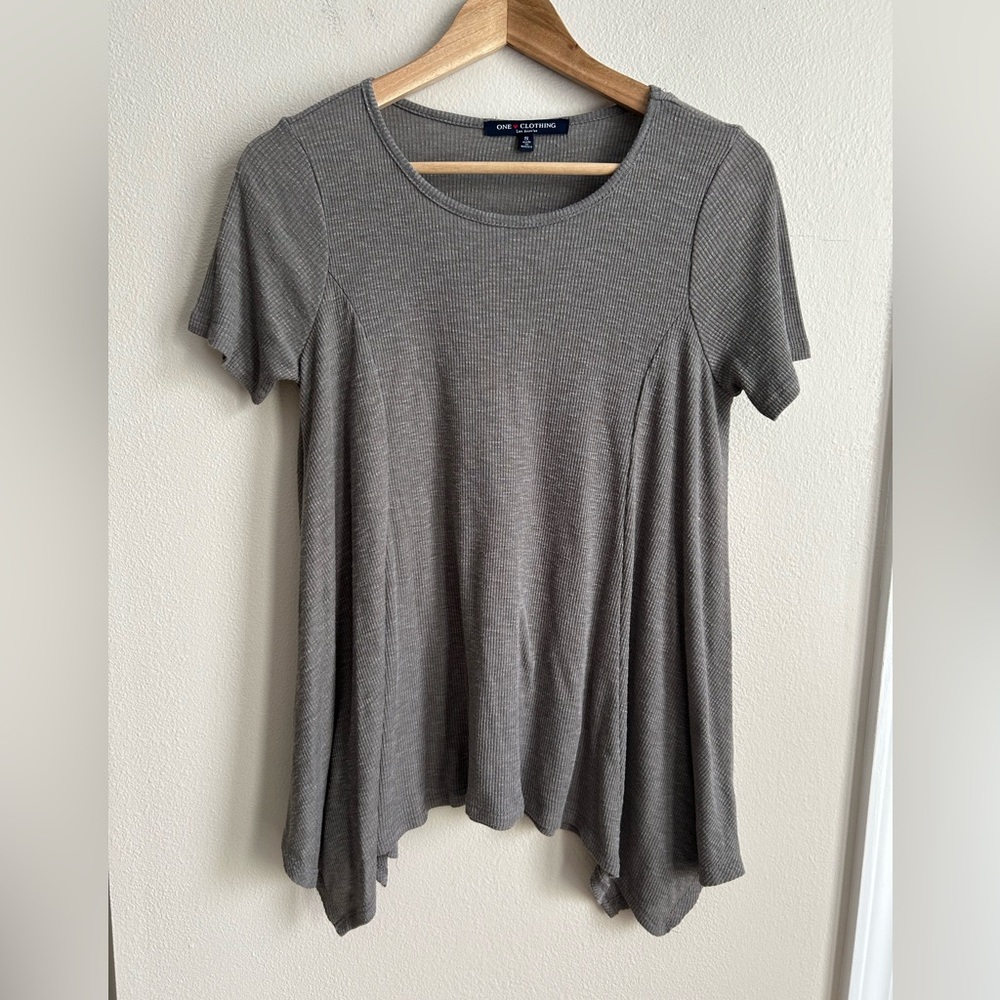 Gray Short Sleeve Handkerchief Hem Tee - Size S Small